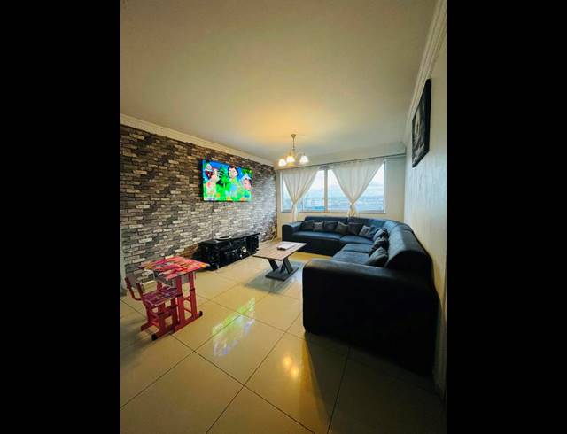 2 BEDROOM APARTMENT FOR SALE IN DURBAN CBD